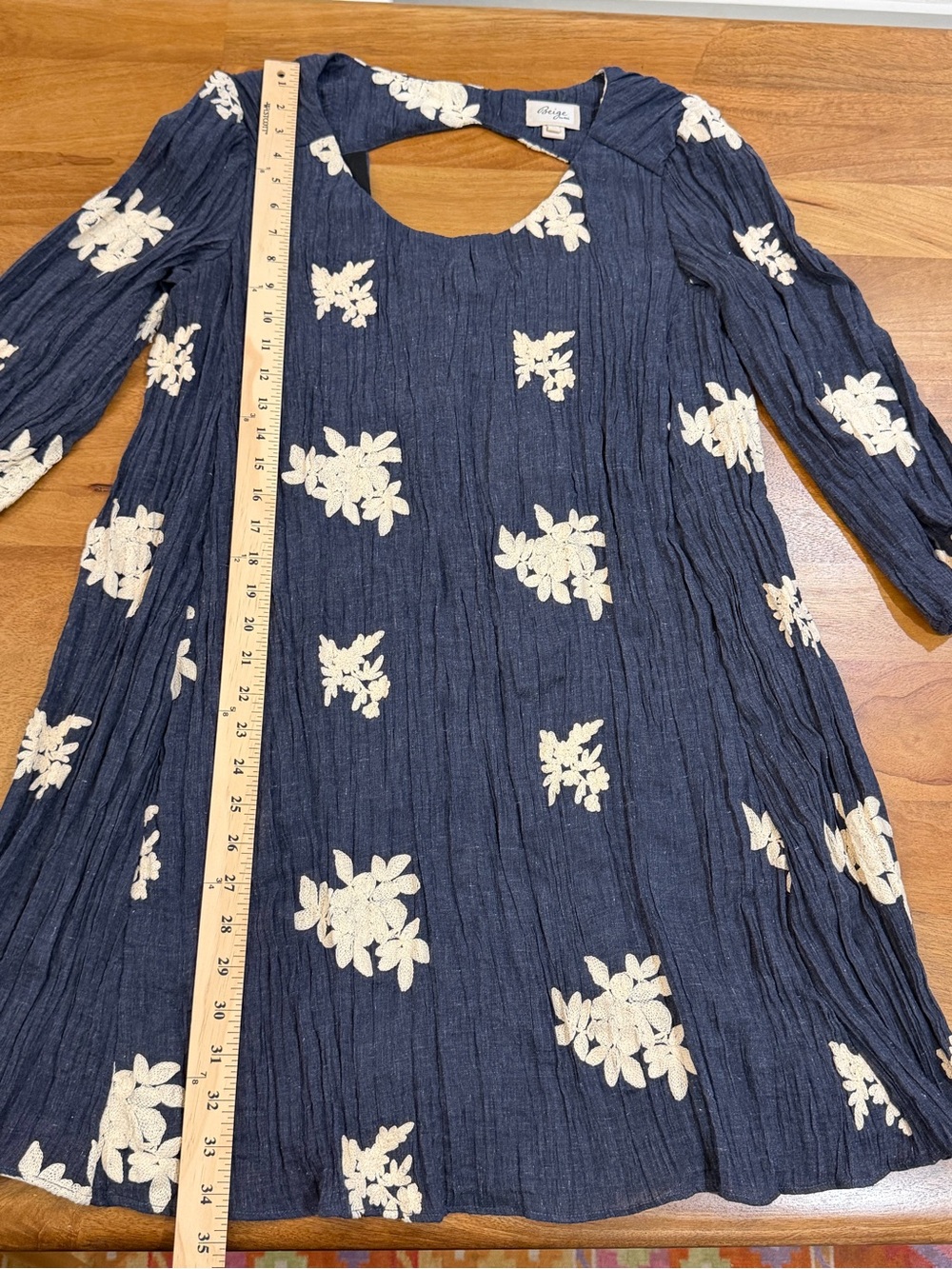 Beige by eci Navy Mini Dress with Cream Floral Embroidery Size Medium - Picture 7 of 12